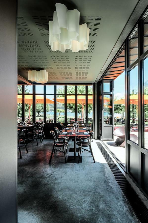 Le Petit Letraz Hotel Duingt Buitenkant foto