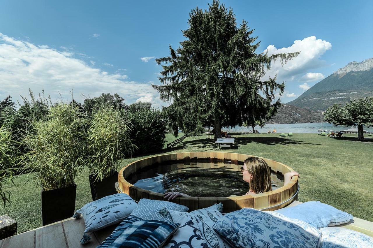 Le Petit Letraz Hotel Duingt Buitenkant foto